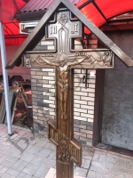 Крест деревянный резной 08